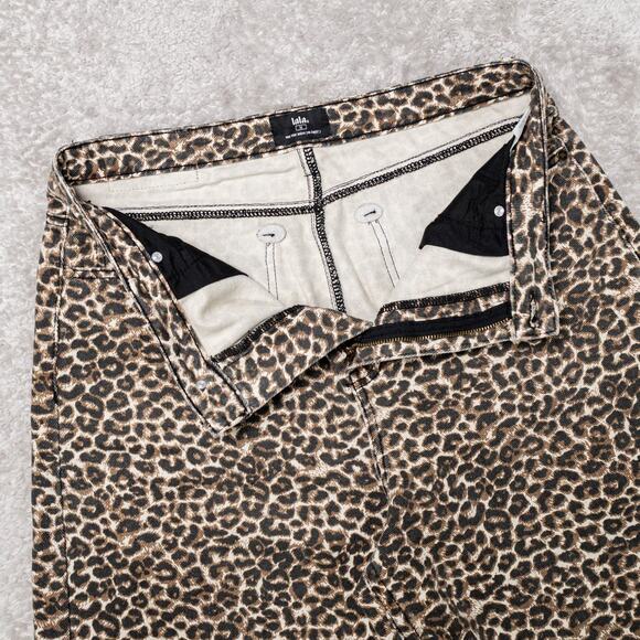 Dressed in LaLa Effortlessly Cool Wide Leg Denim in Leopard Womens Size M 32x32 - Picture 11 of 13